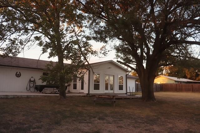 913 7th St Property Photo 9