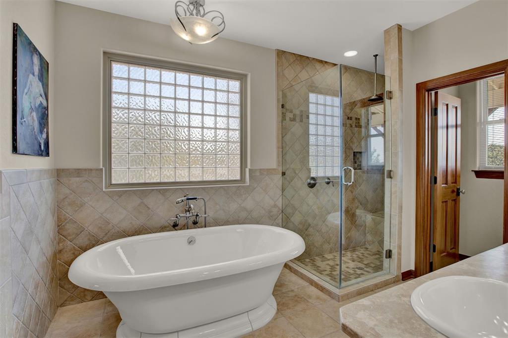5300 Lookout Ridge Dr Property Photo 14