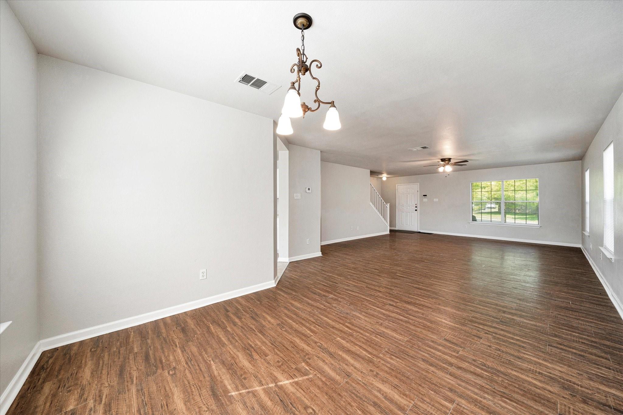 1701 Balsam Way Property Photo 5