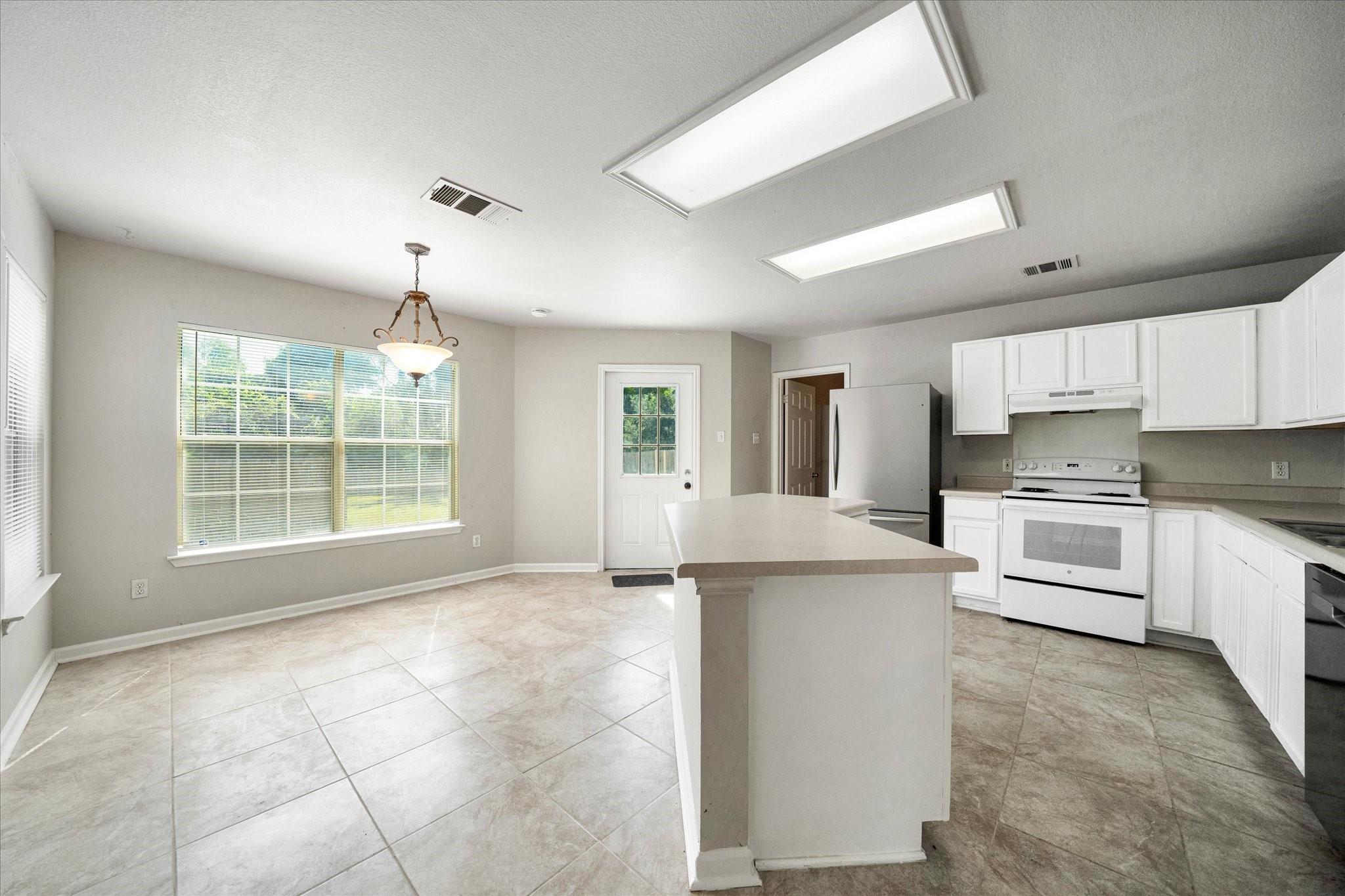 1701 Balsam Way Property Photo 10