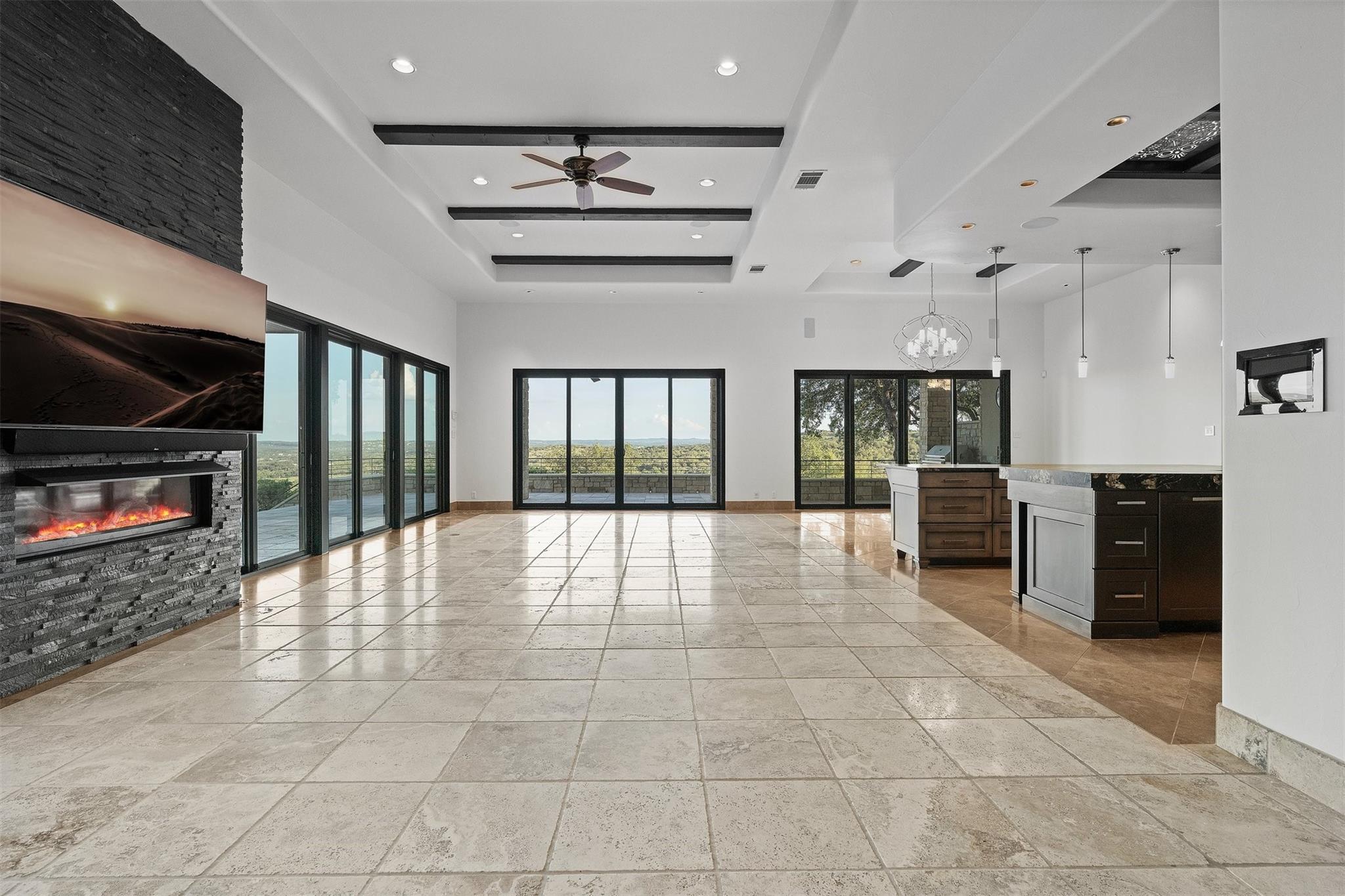1201 Majestic Hills Blvd Property Photo 7