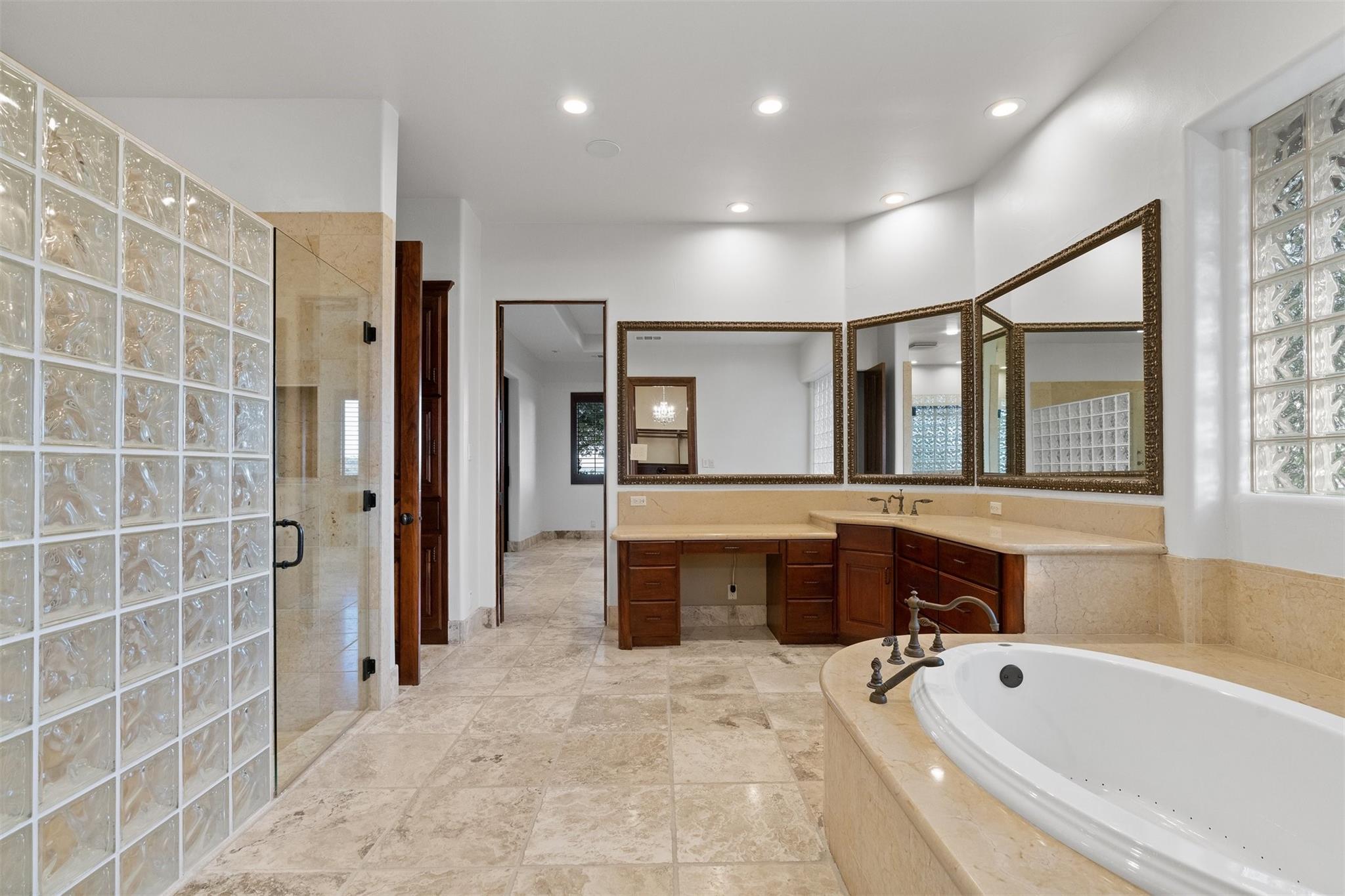 1201 Majestic Hills Blvd Property Photo 18