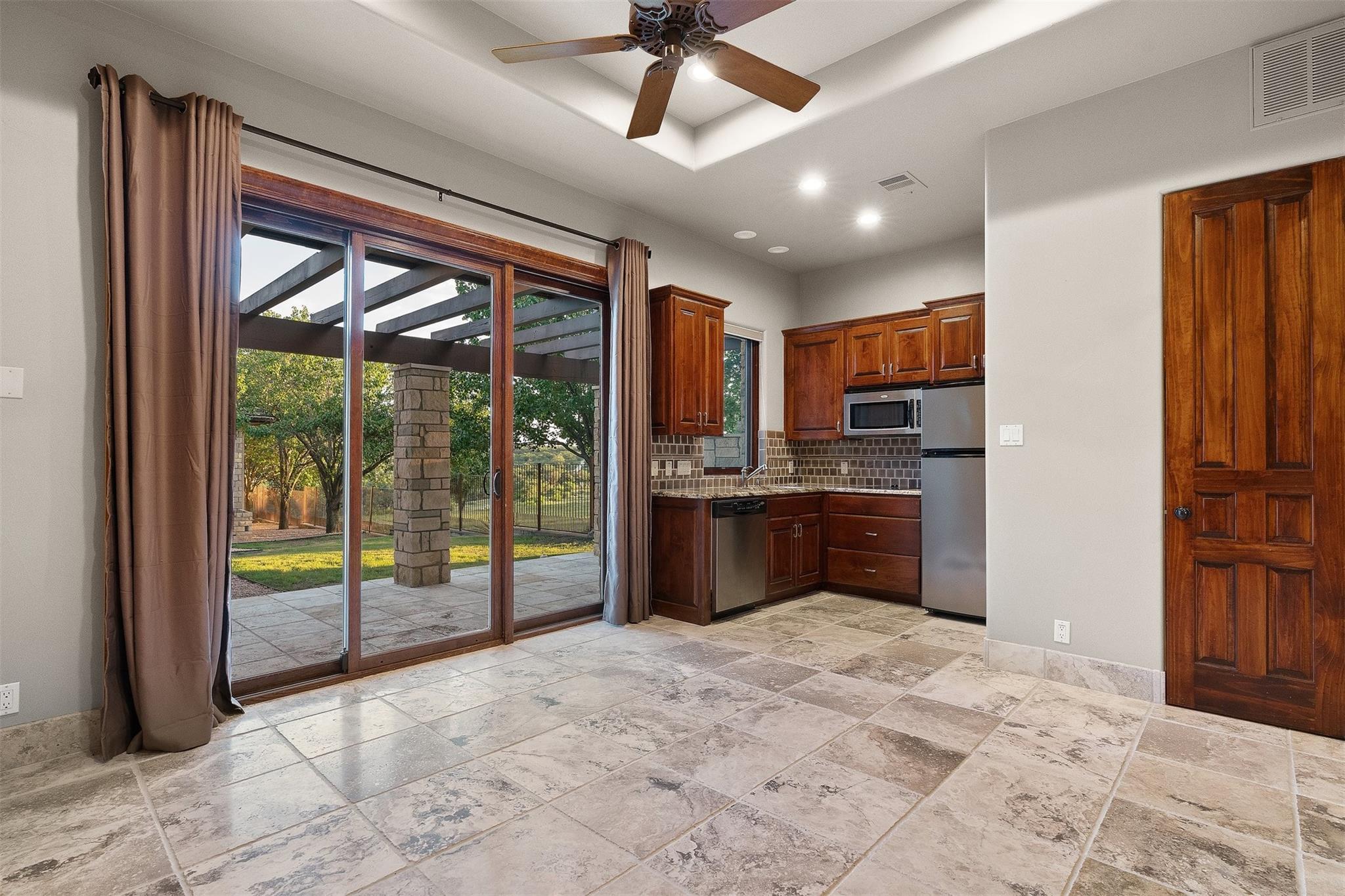 1201 Majestic Hills Blvd Property Photo 32