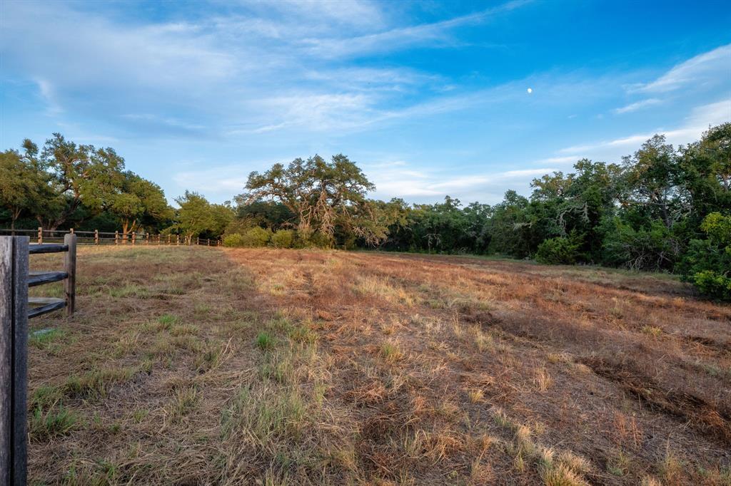 7275 Creek Rd Property Photo 15