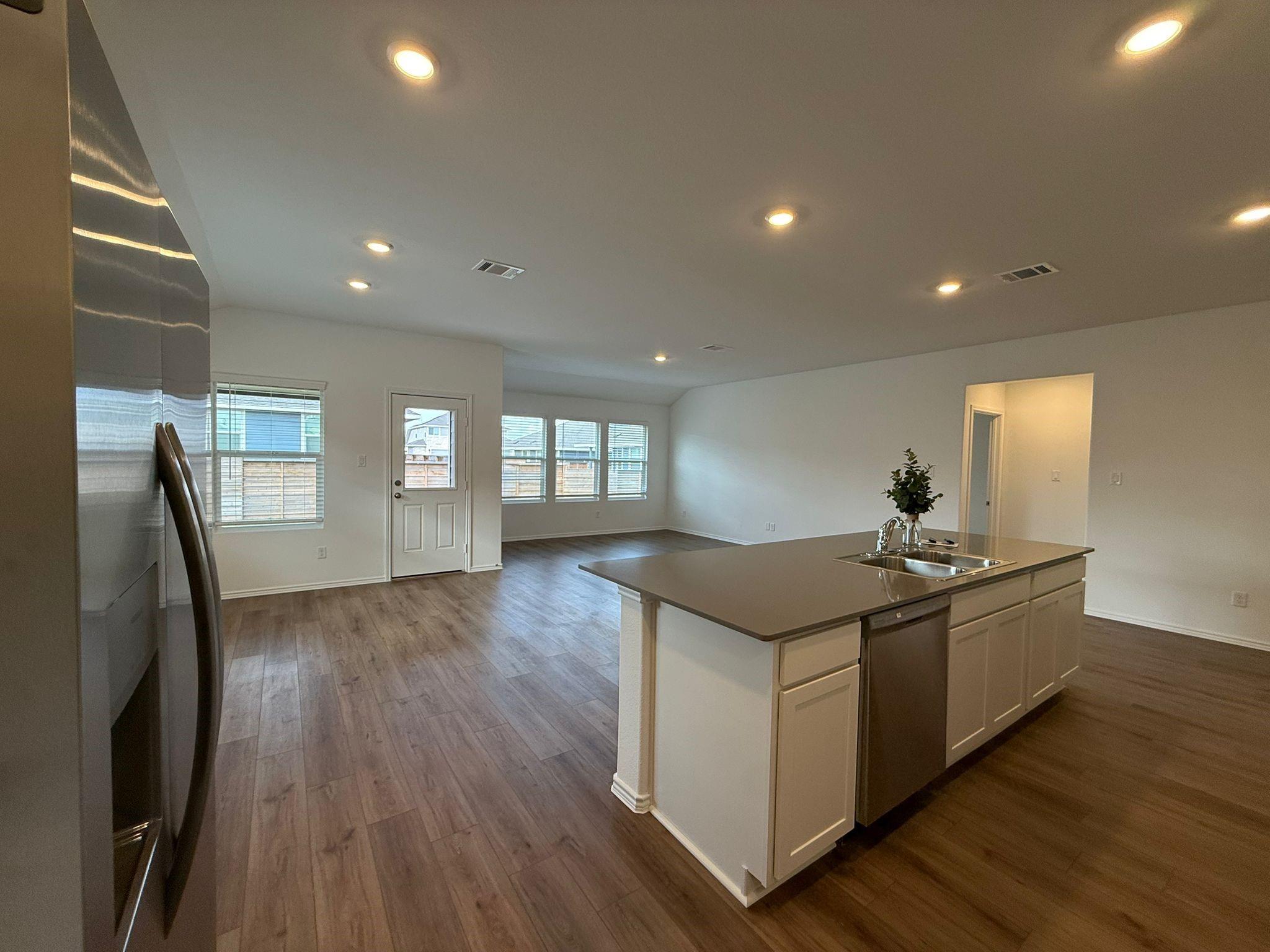 290 Gresham None Property Photo 13