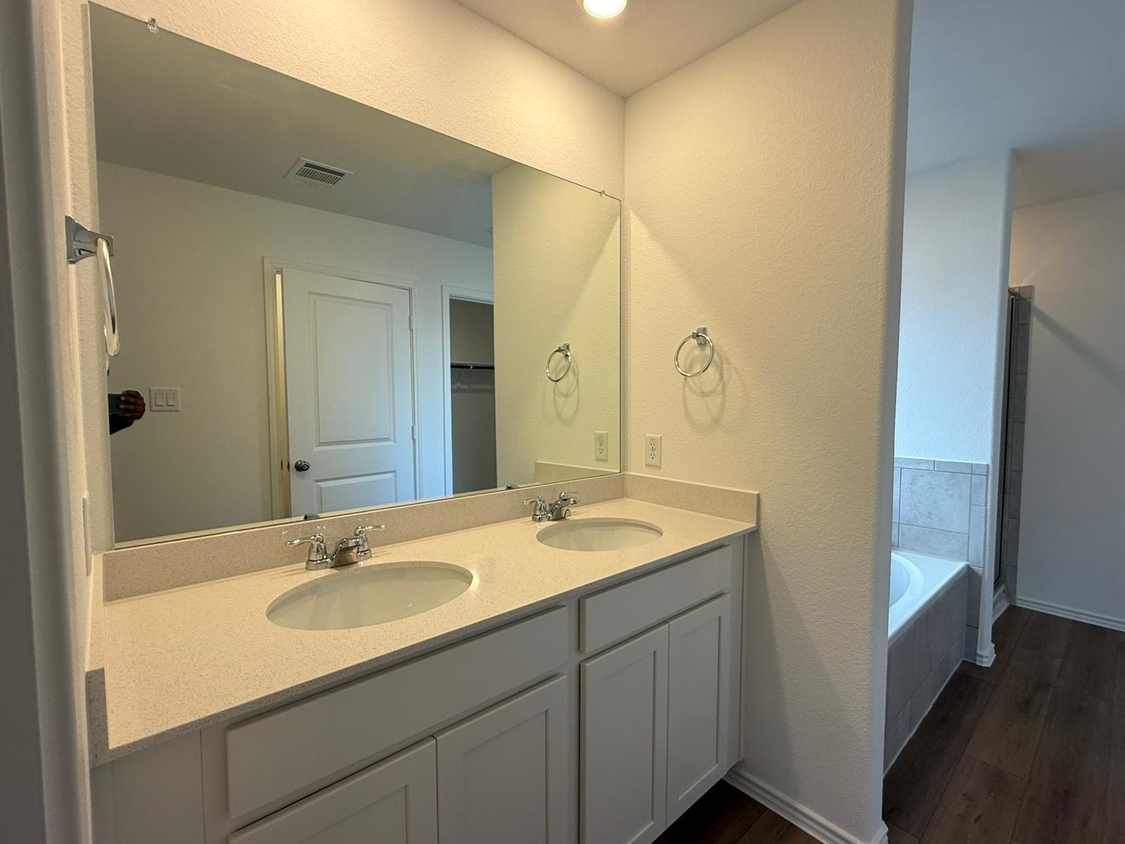 290 Gresham None Property Photo 17