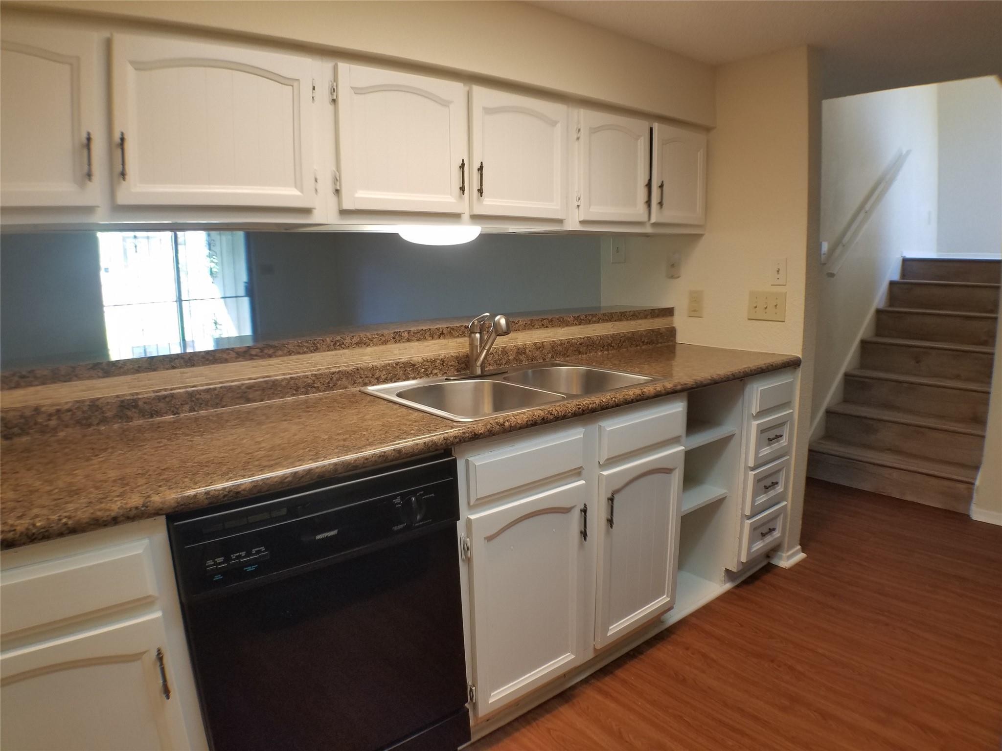 4908 Barkbridge Trl Property Photo 3