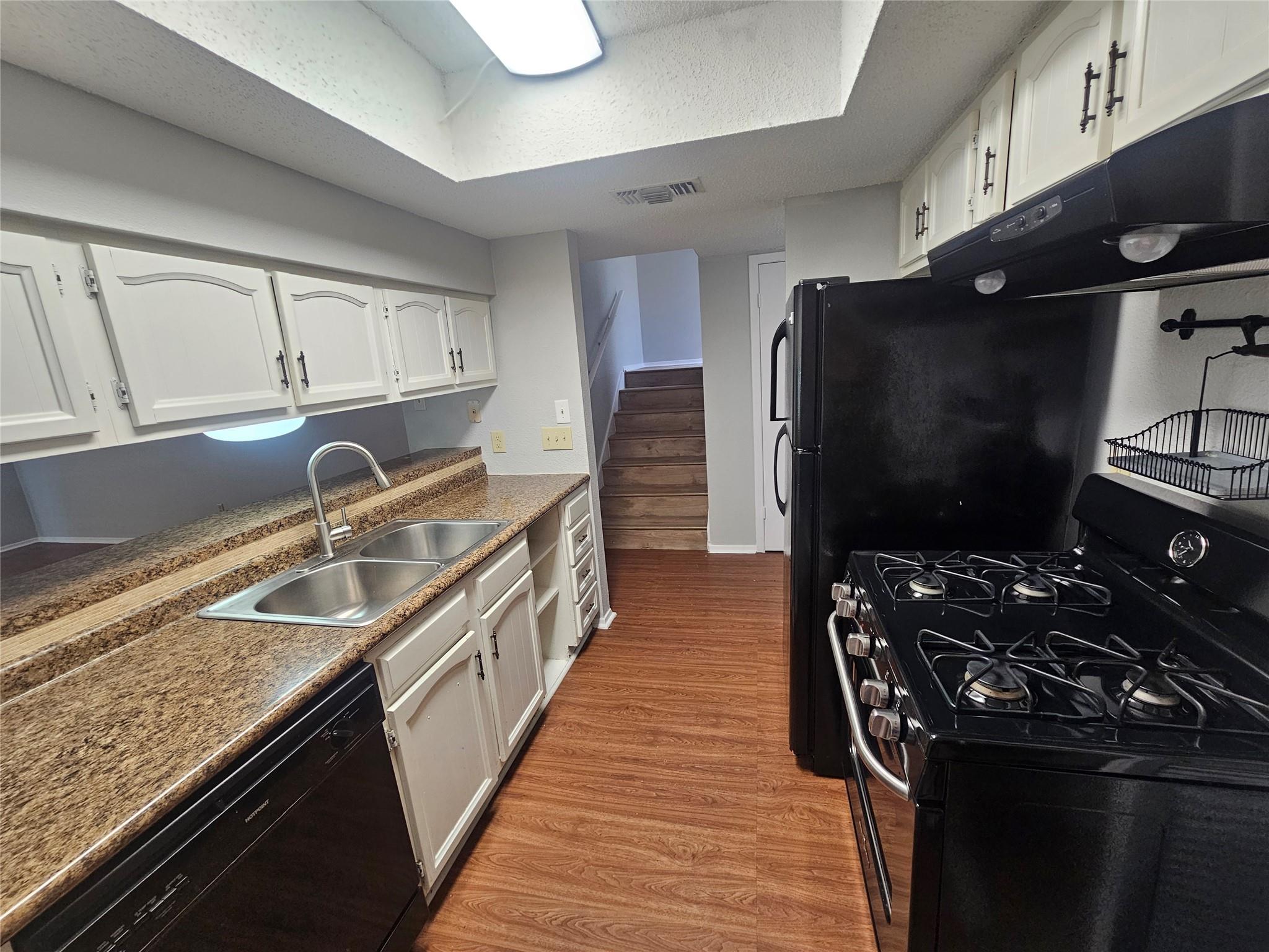 4908 Barkbridge Trl Property Photo 6