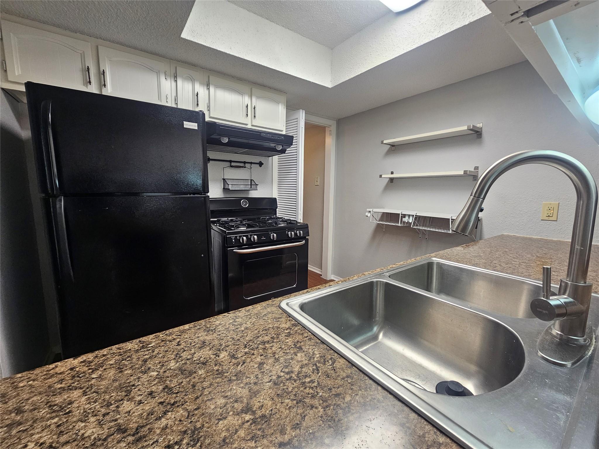 4908 Barkbridge Trl Property Photo 7