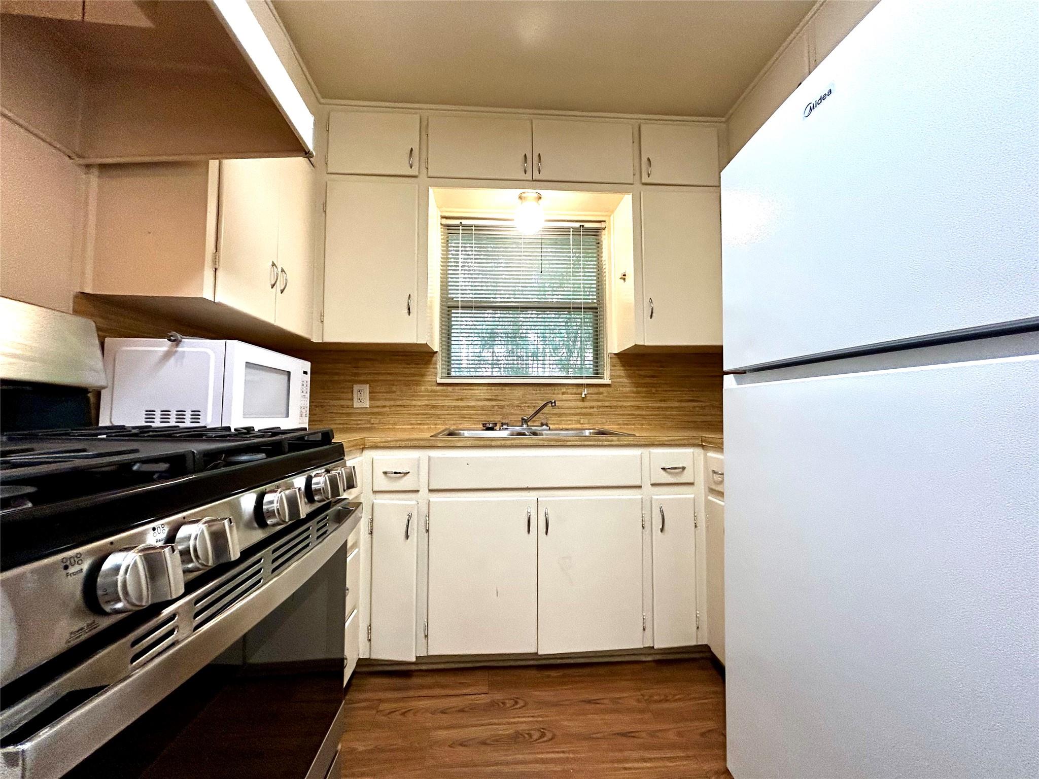 607 Bellevue Pl #a Property Photo 5