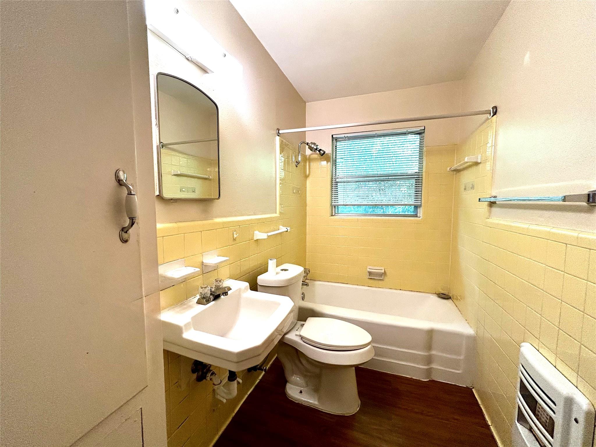 607 Bellevue Pl #a Property Photo 11
