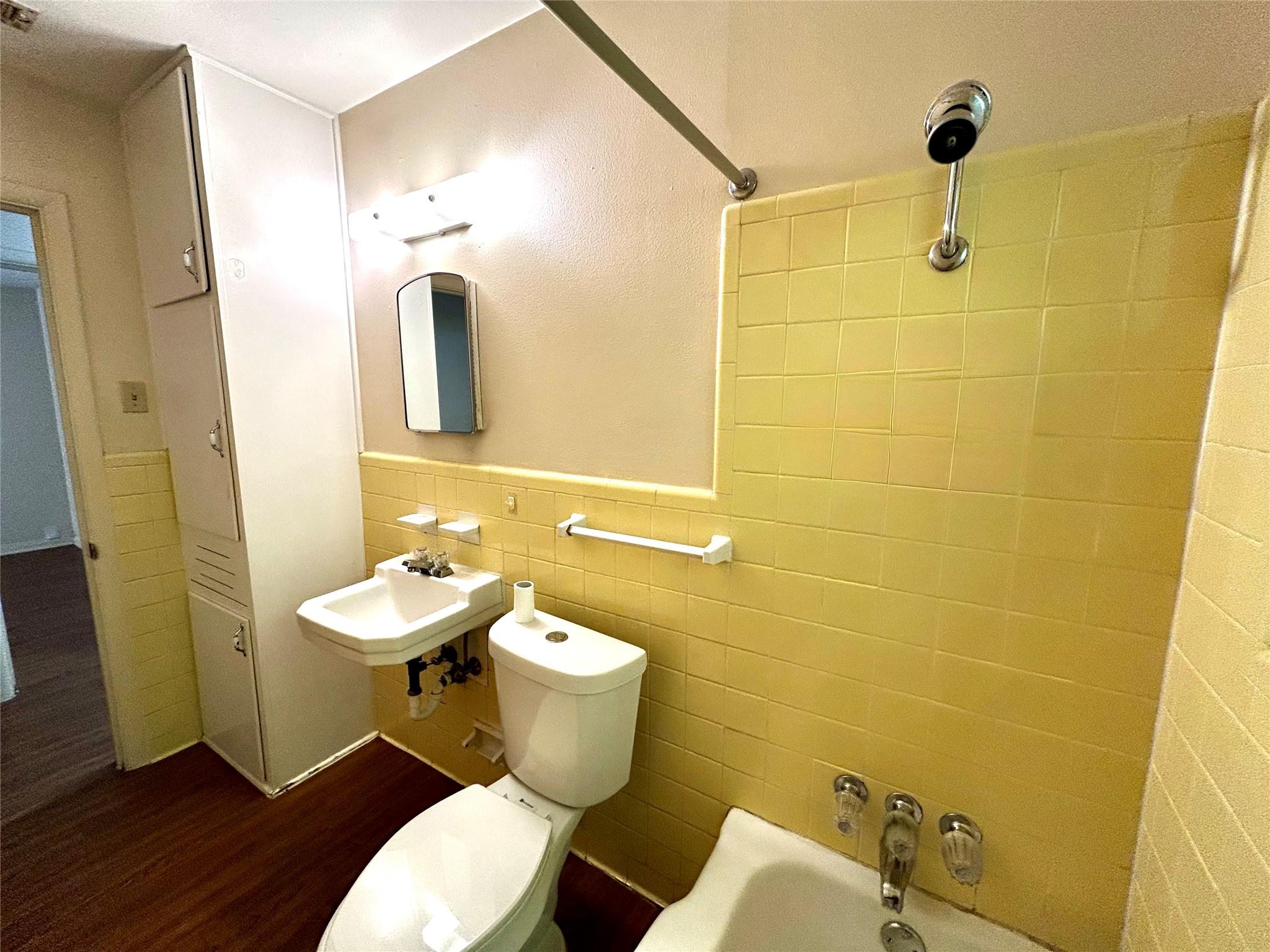 607 Bellevue Pl #a Property Photo 27