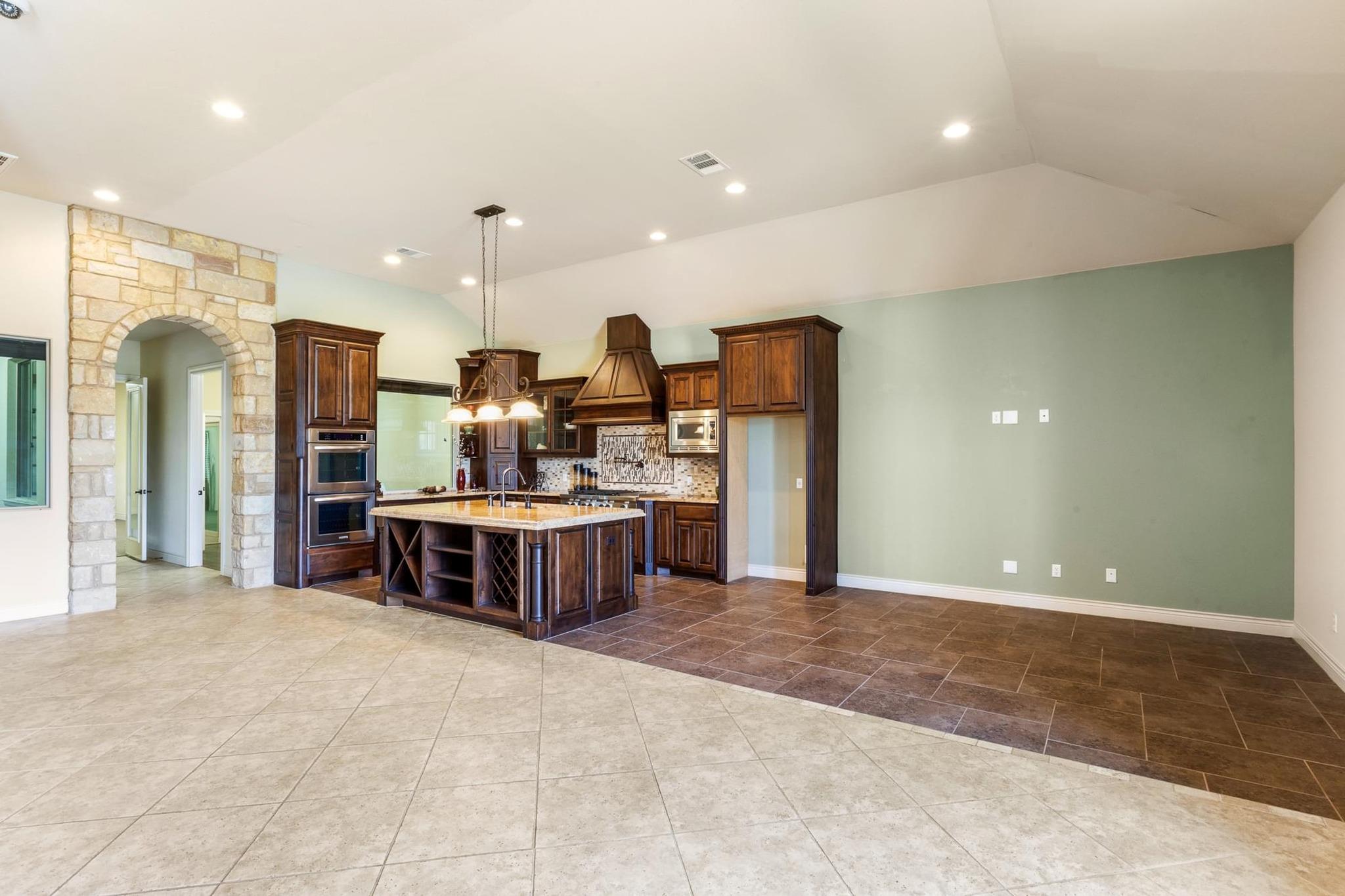 105 Applewood Dr Property Photo 12