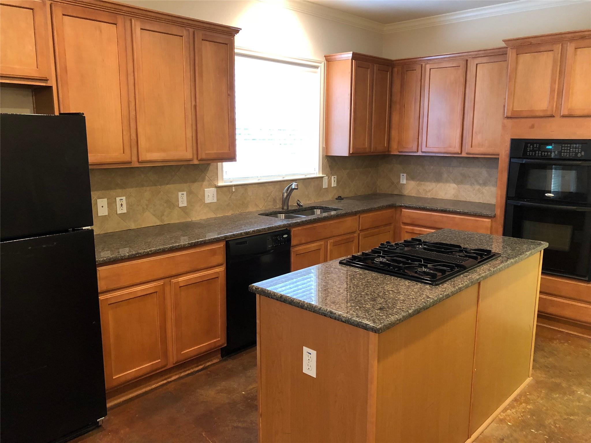 504 W North Loop Blvd #a Property Photo 9
