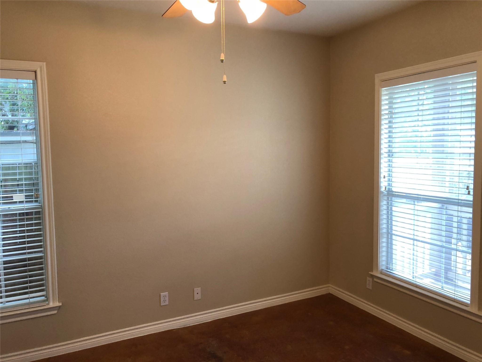 504 W North Loop Blvd #a Property Photo 13