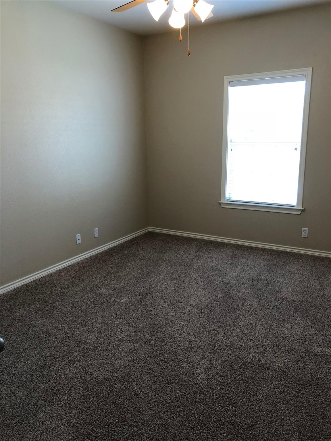 504 W North Loop Blvd #a Property Photo 22