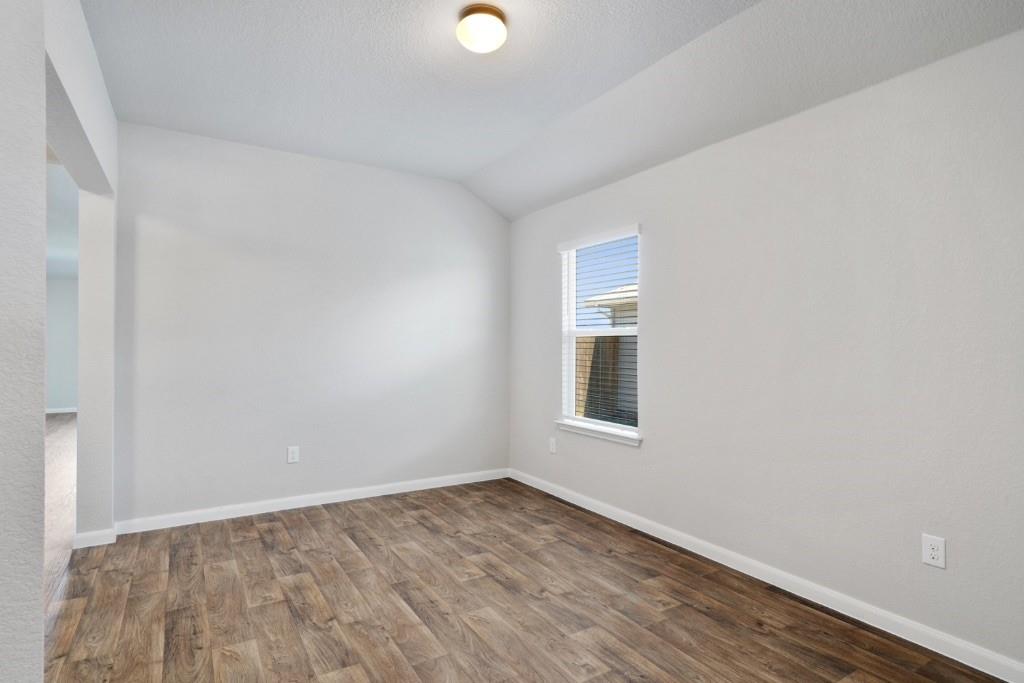 1007 Pembroke Ct Property Photo 7