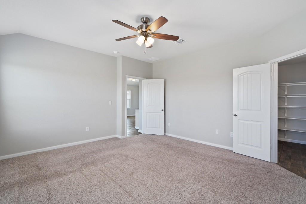 1007 Pembroke Ct Property Photo 19