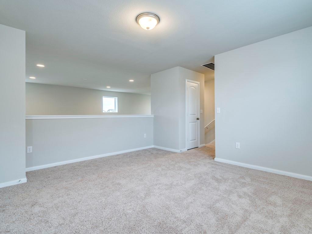 14102 Macquarie Dr Property Photo 10