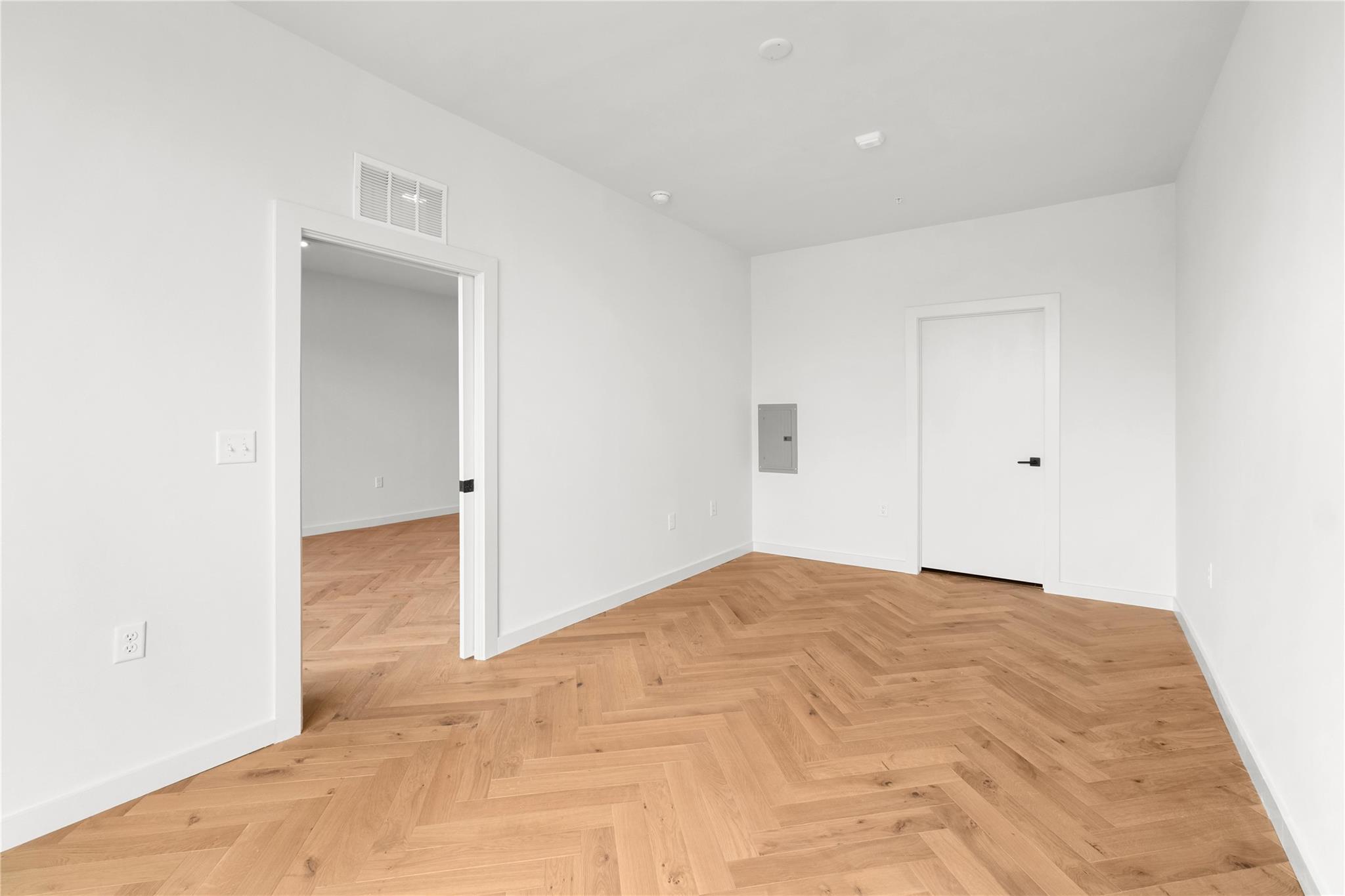 2209 S 1st St #311 Property Photo 12