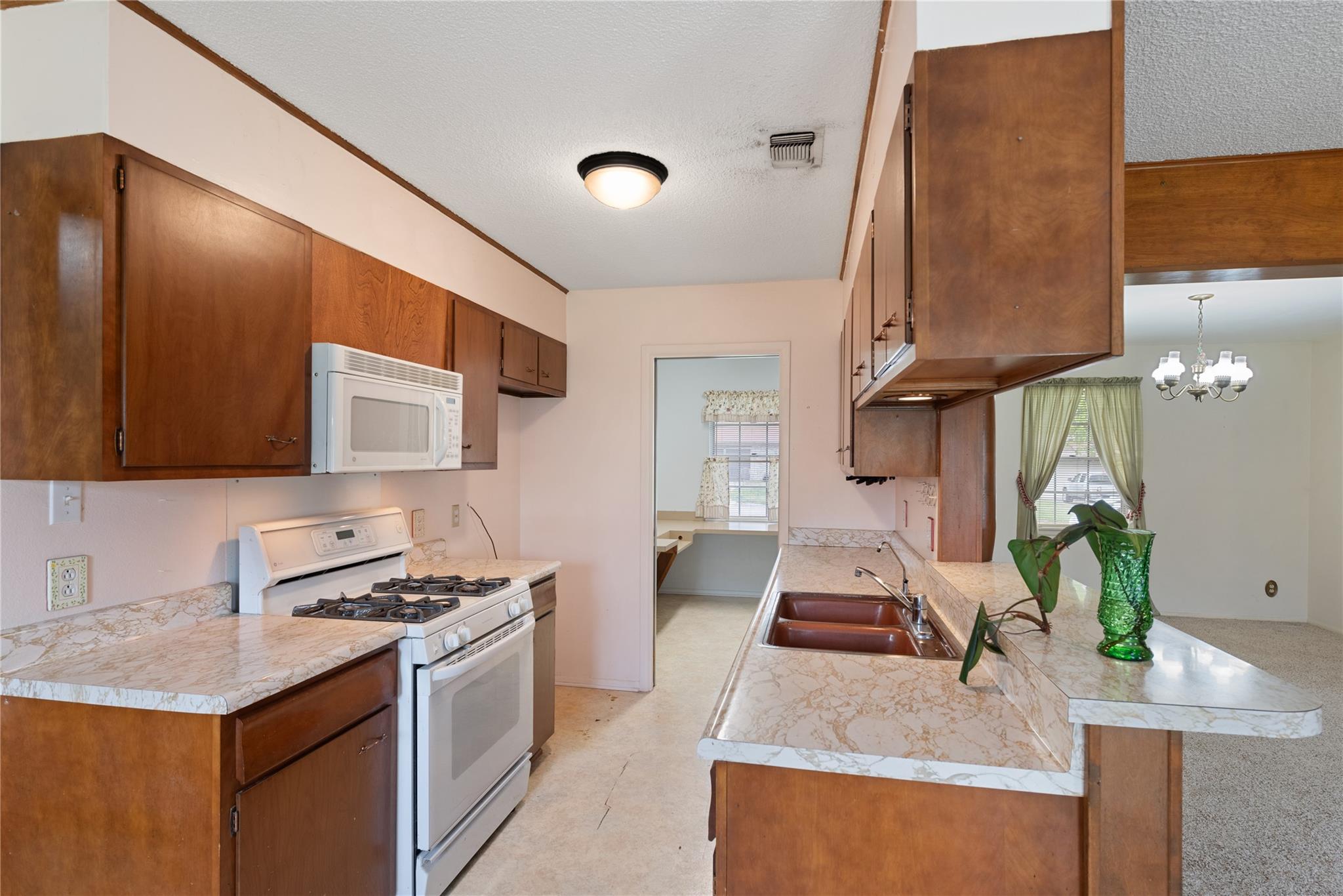 5710 Prentiss Dr Property Photo 10