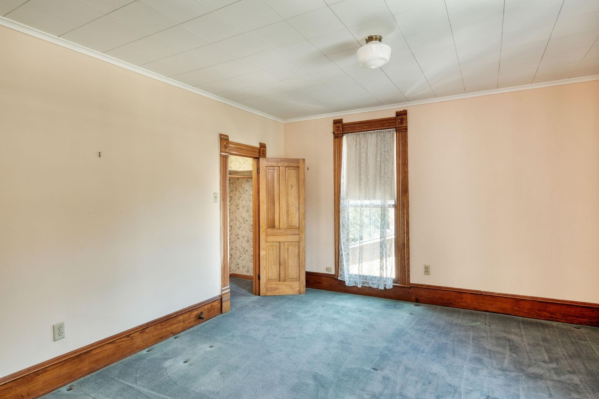 602 E Liberty Ave Property Photo 18