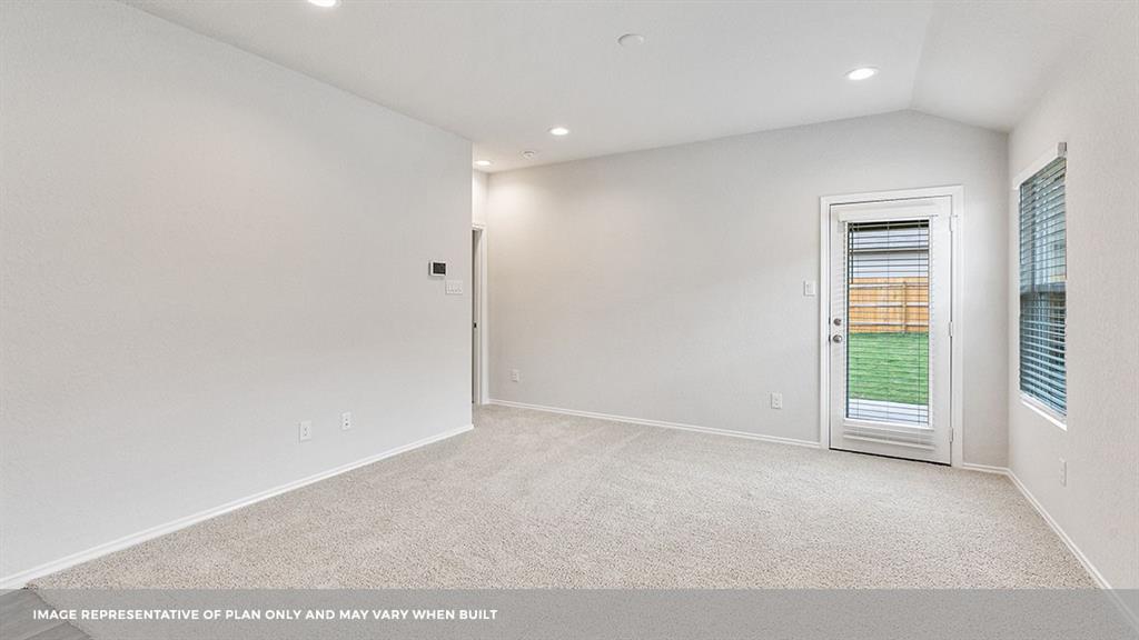 326 St. Thomas St Property Photo 11