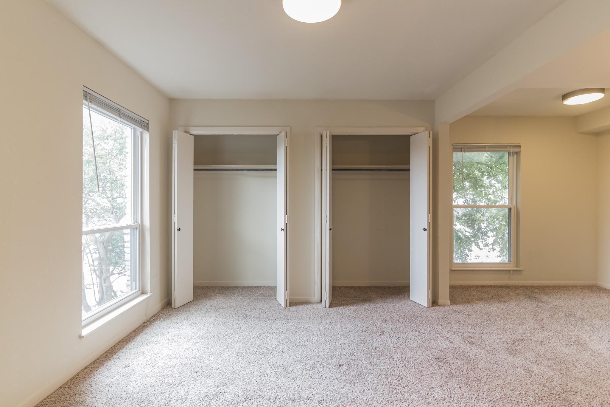 2703 Swisher St 205a Property Photo 6
