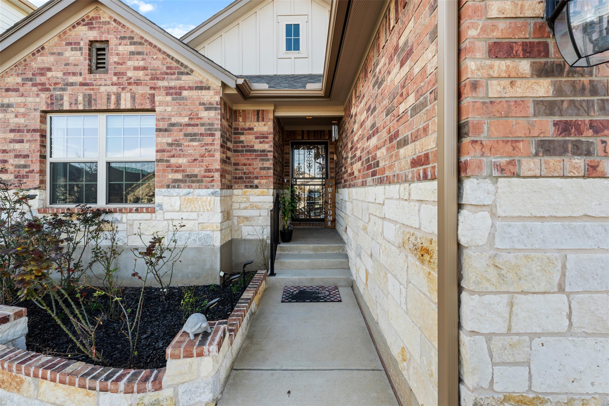 1316 Texas Ash Ln Property Photo 3