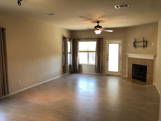 220 Housefinch Loop Property Photo 3