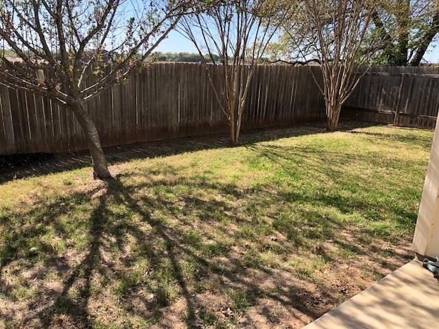 220 Housefinch Loop Property Photo 12