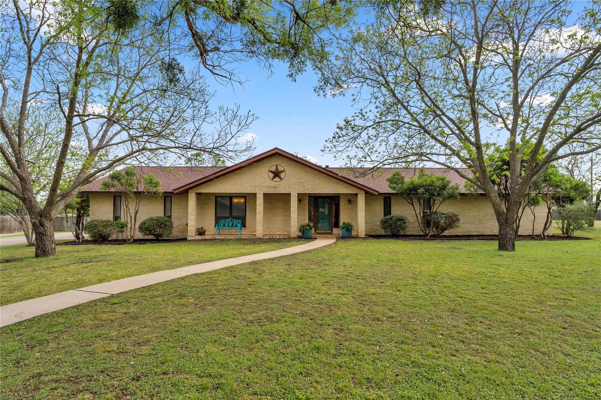 217 Corder Ln Property Photo 1