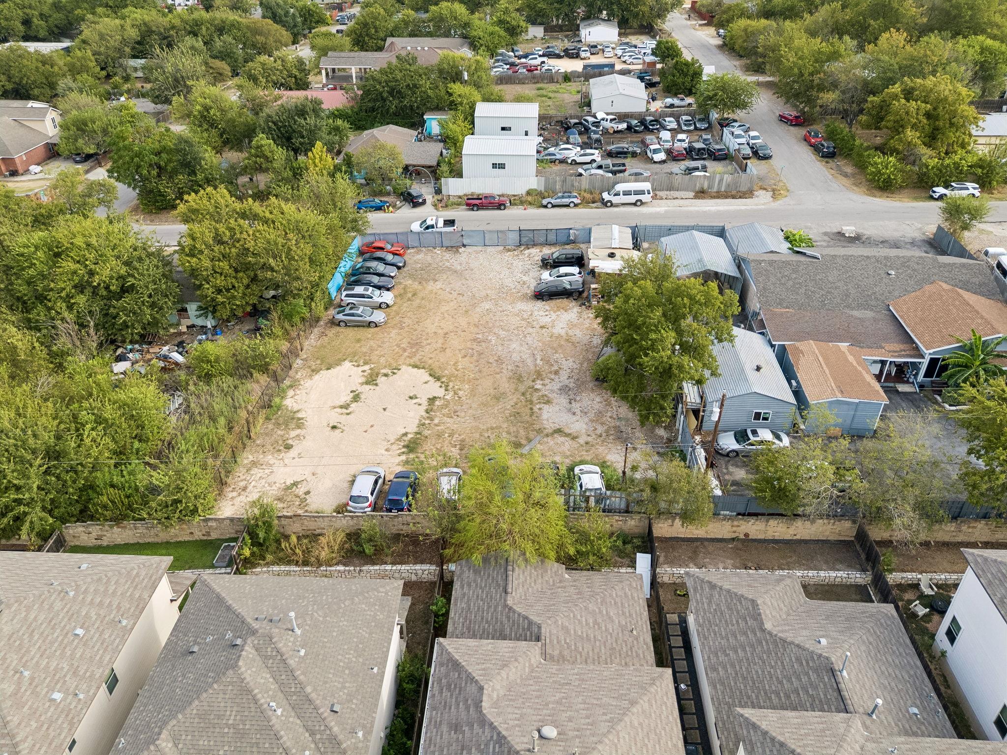 1913 Ouida Dr Property Photo 19