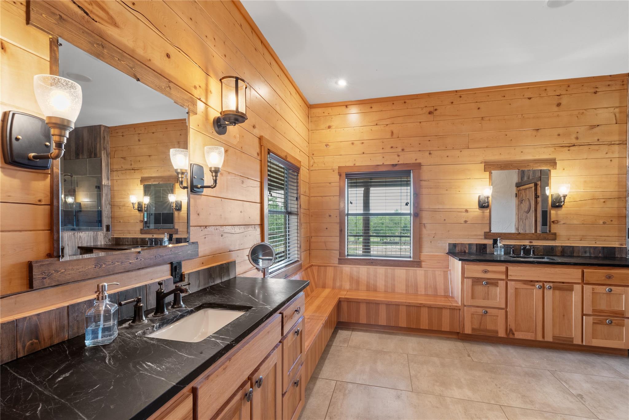 3607 Lone Man Mountain Rd Property Photo 18