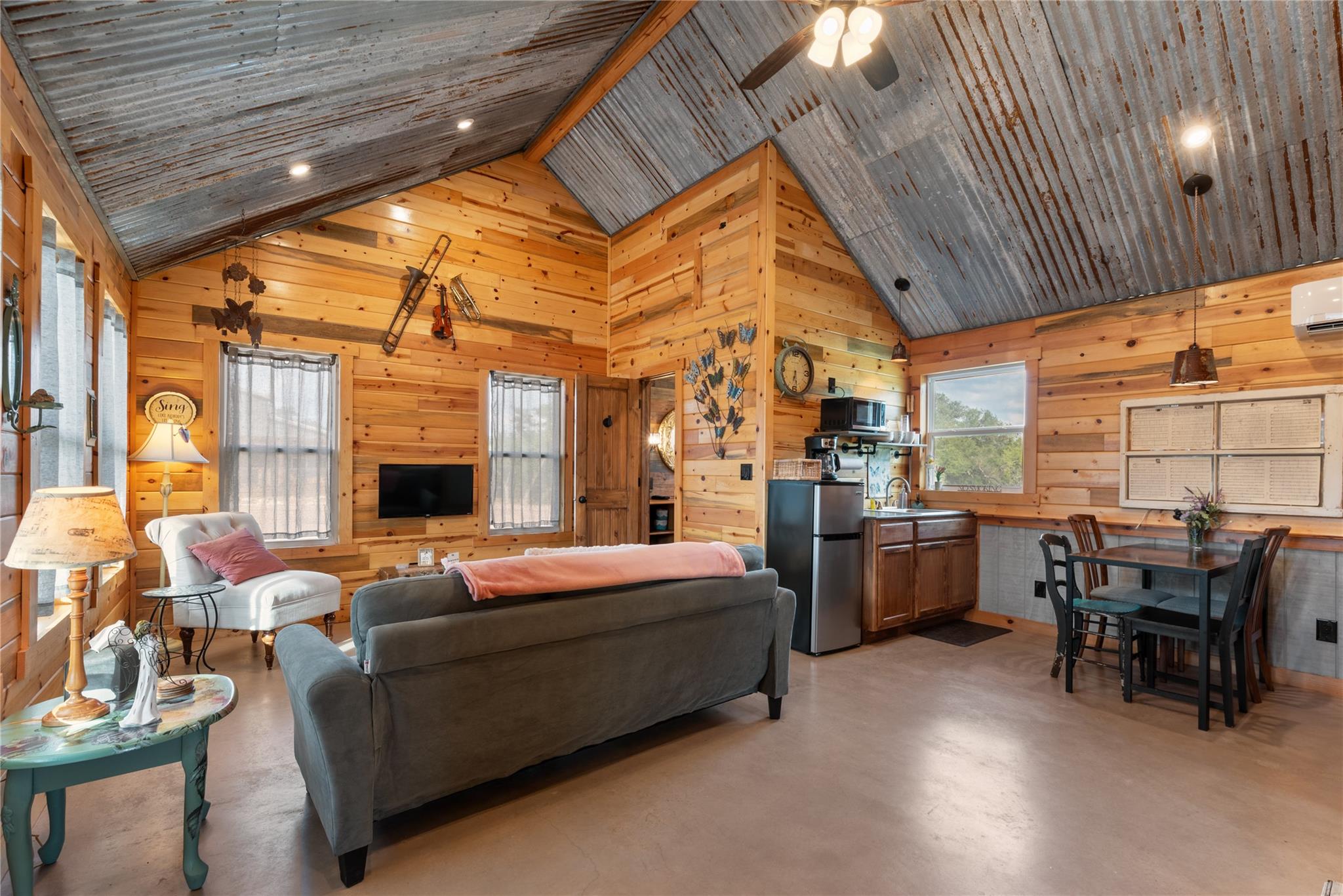 3607 Lone Man Mountain Rd Property Photo 36