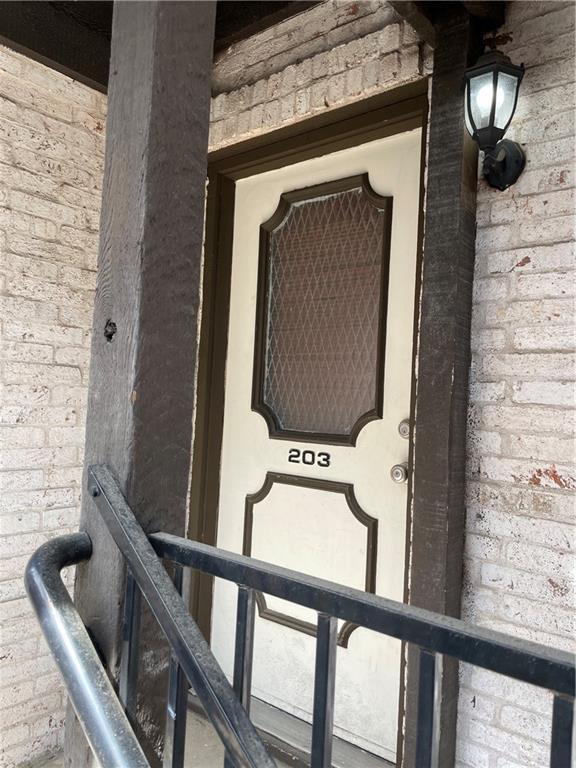6501 E Hill Dr #203 Property Photo 2