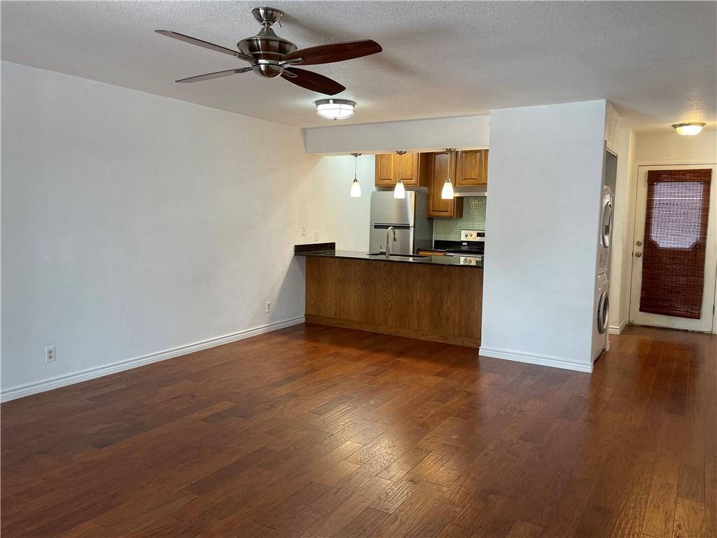 6501 E Hill Dr #203 Property Photo 5