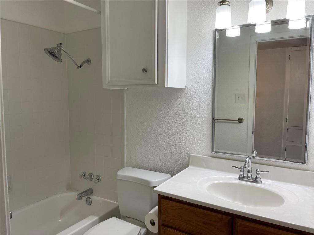 6501 E Hill Dr #203 Property Photo 15