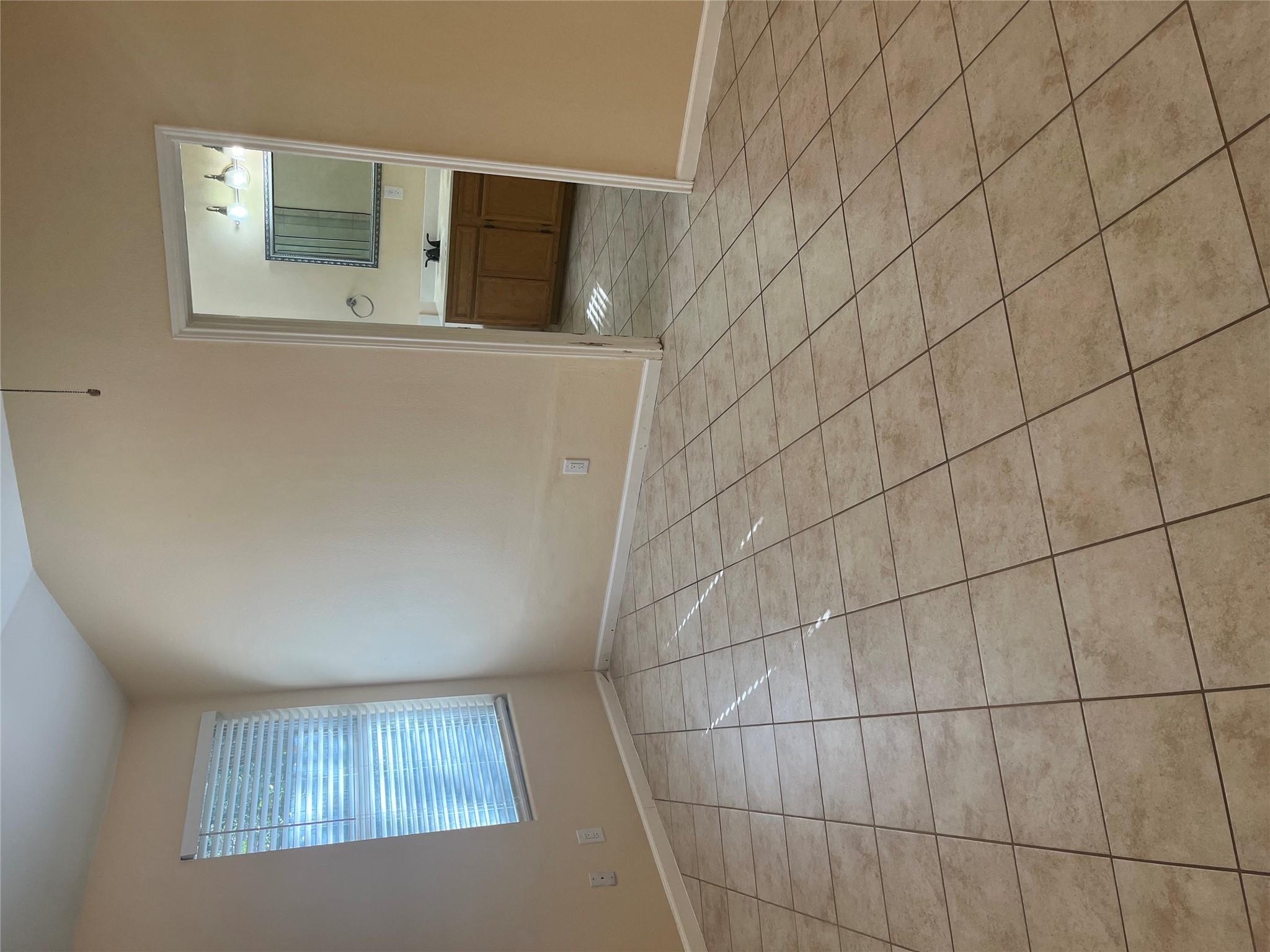 1704 Ascot Ln Property Photo 10