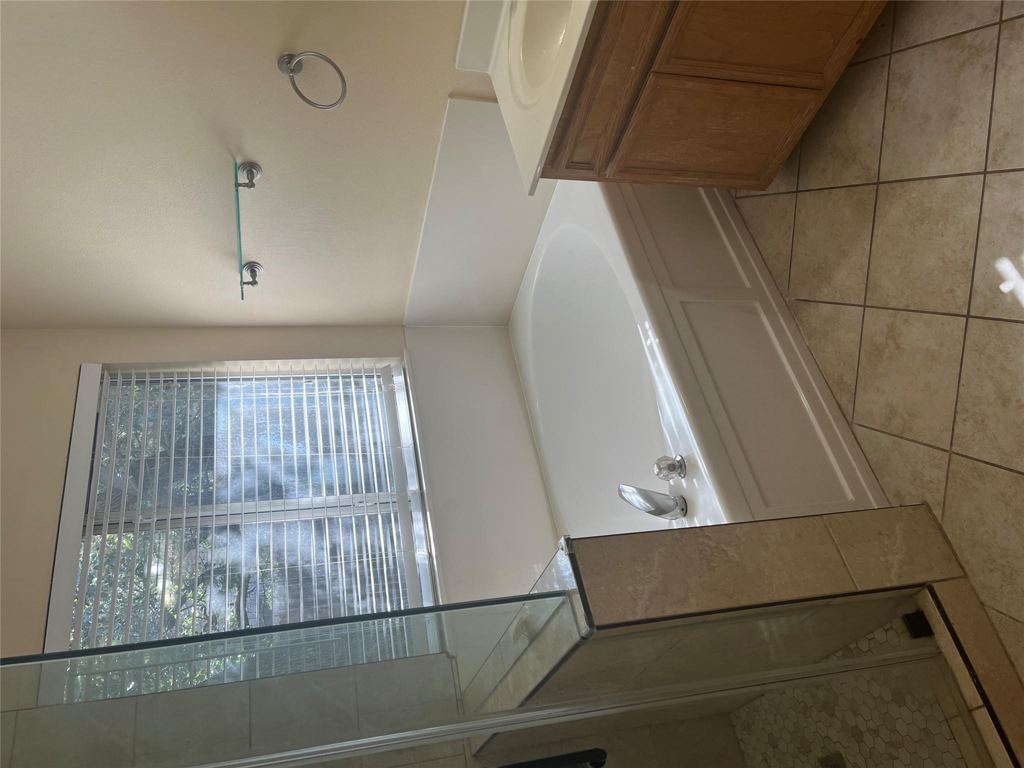 1704 Ascot Ln Property Photo 12