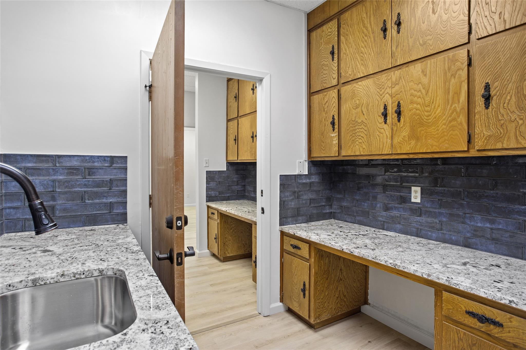 189 S Manse Ave #west Wing Property Photo 16