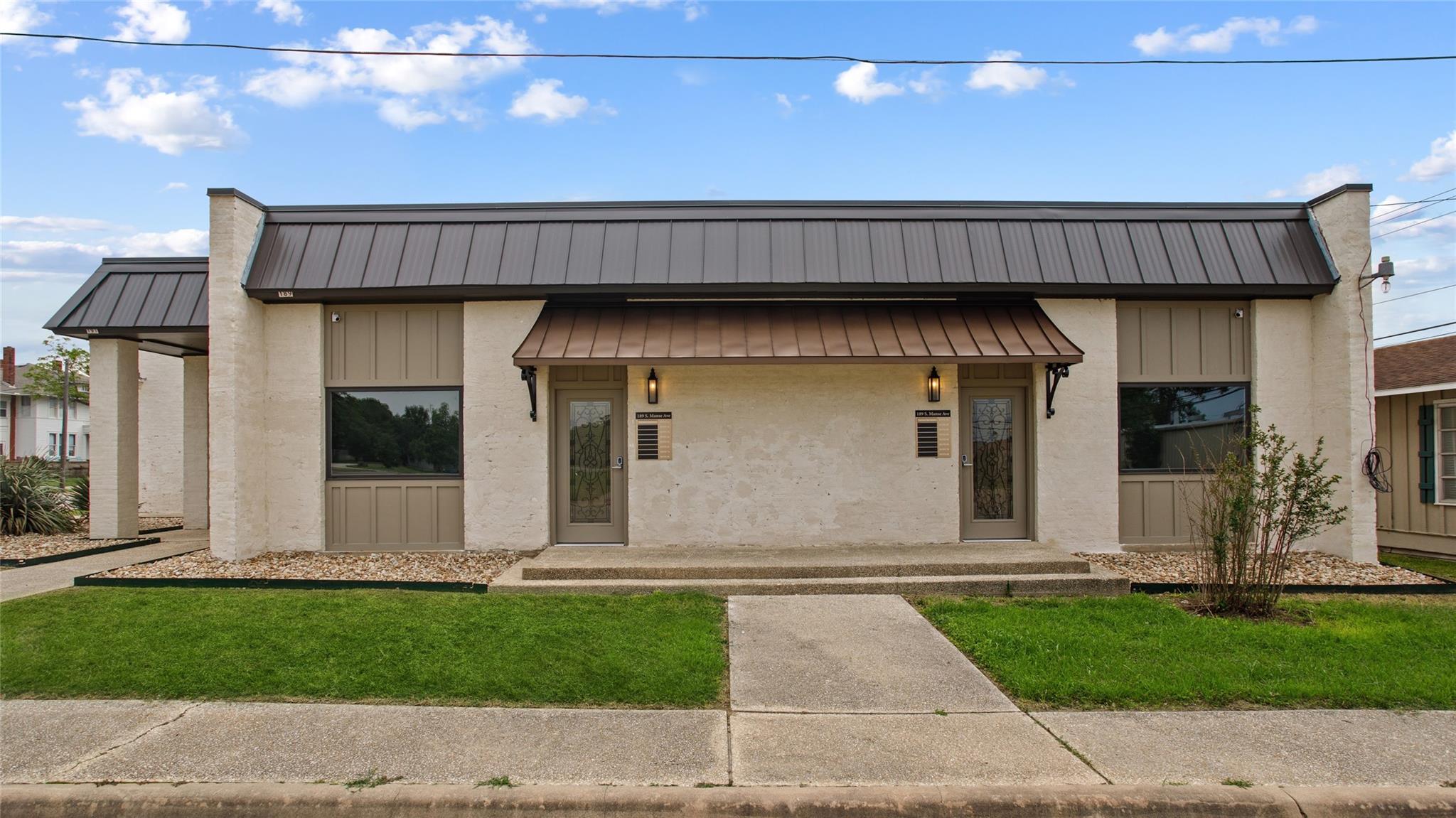 189 S Manse Ave #west Wing Property Photo 29