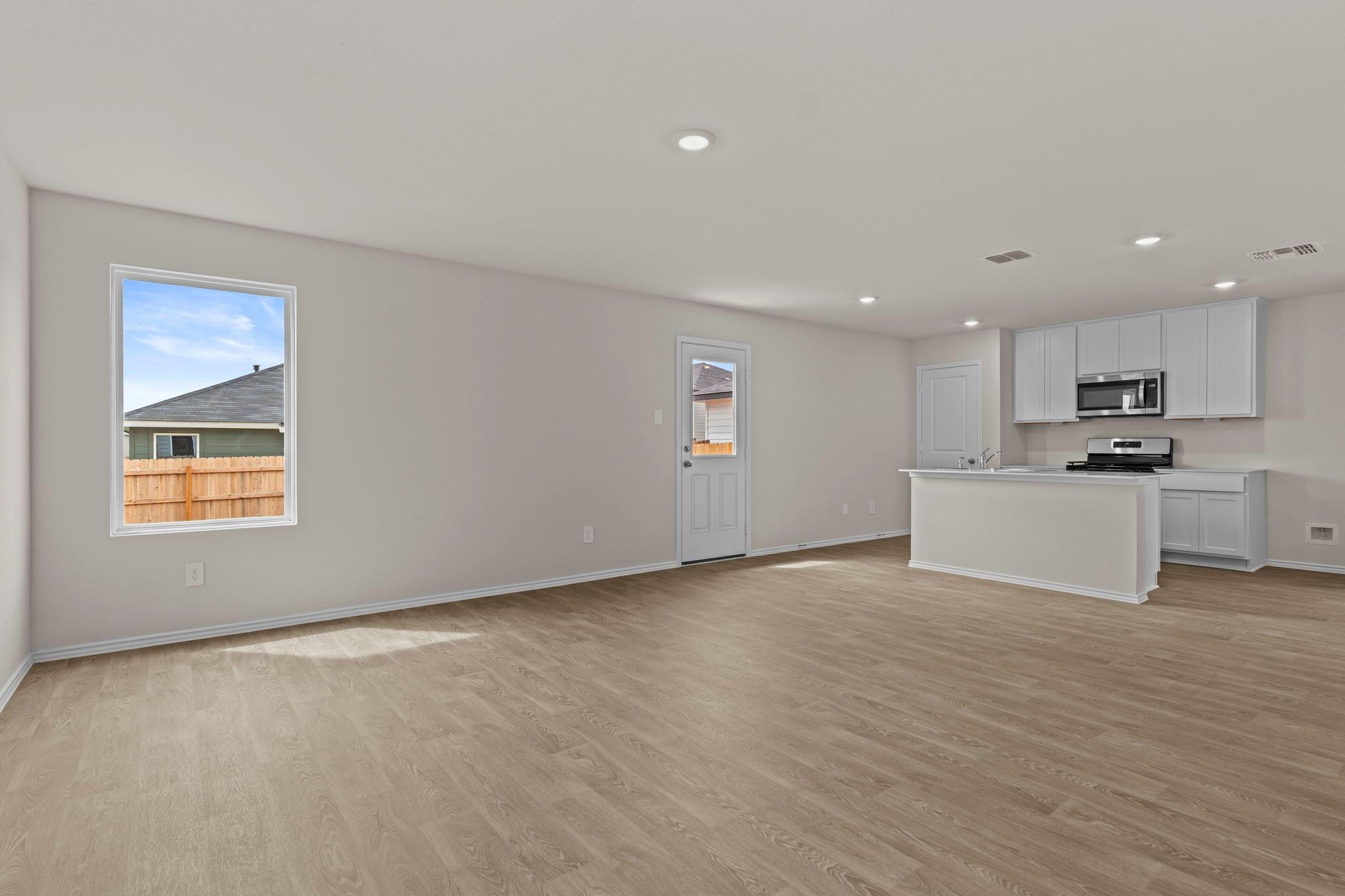142 Surrey Oaks None Property Photo 6