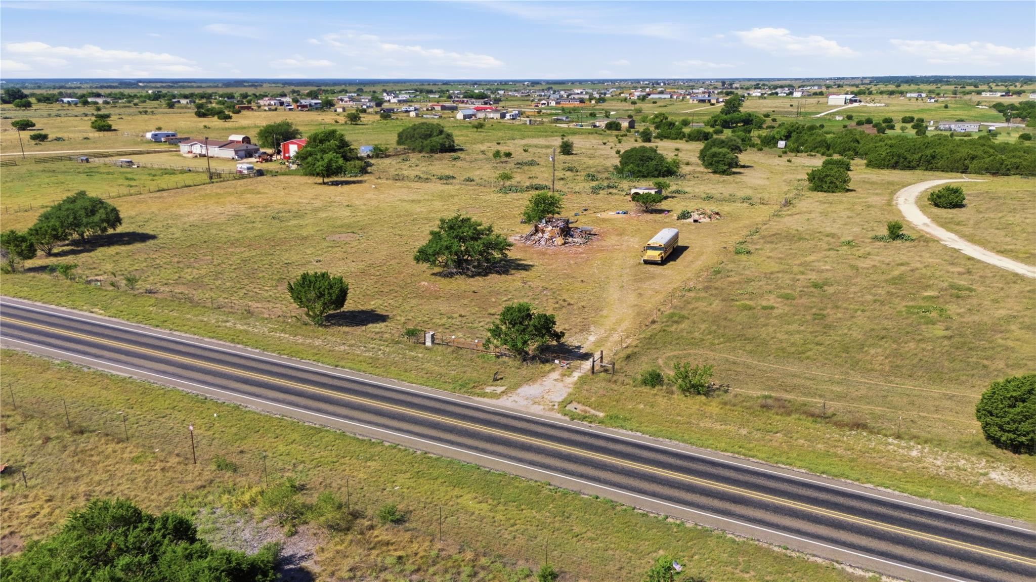 7200 E Fm 243 Ln Property Photo 4