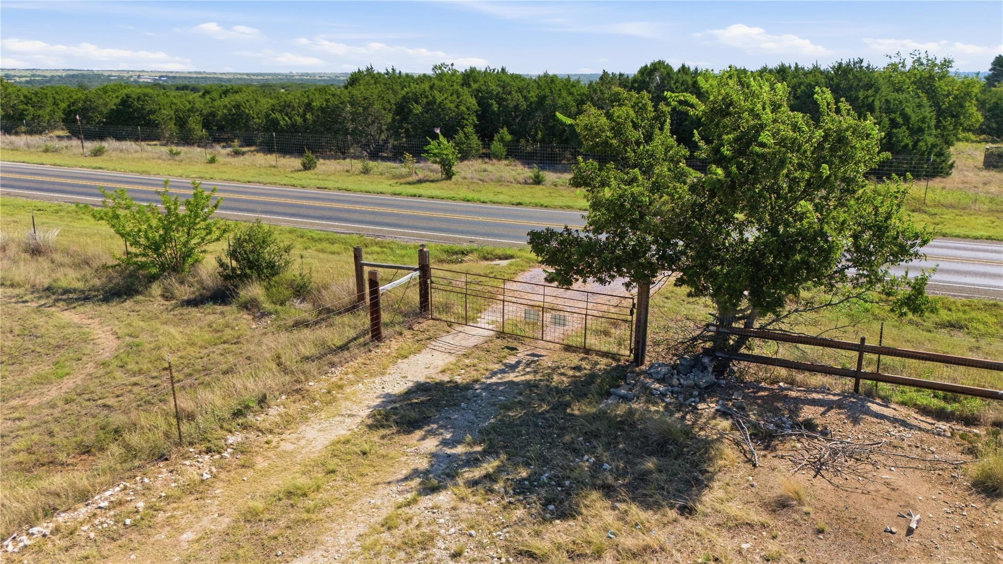 7200 E Fm 243 Ln Property Photo 7