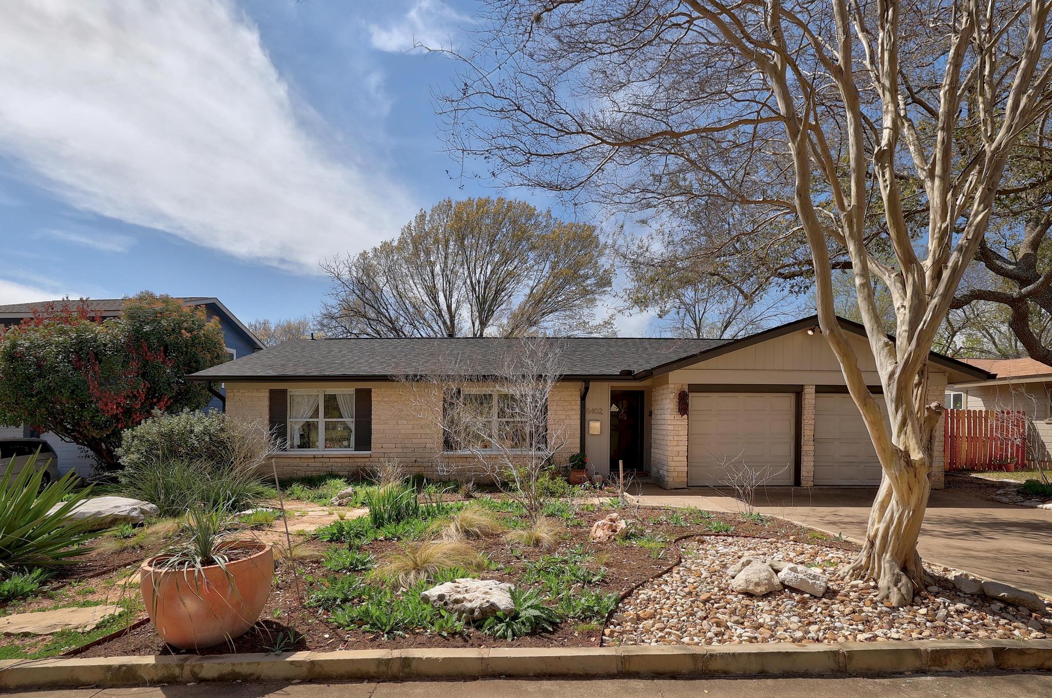 8402 Flagstone Dr Property Photo