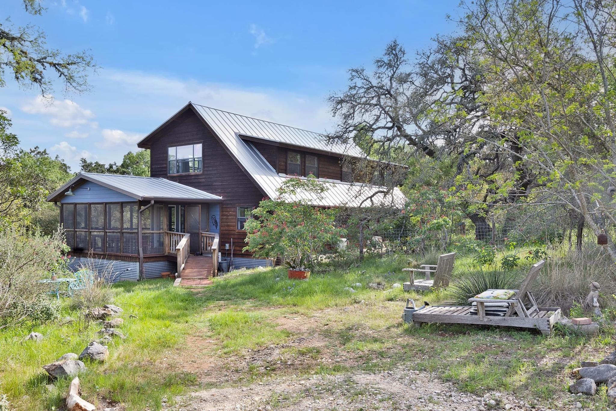 500 Owl Hollow Rd Property Photo 1