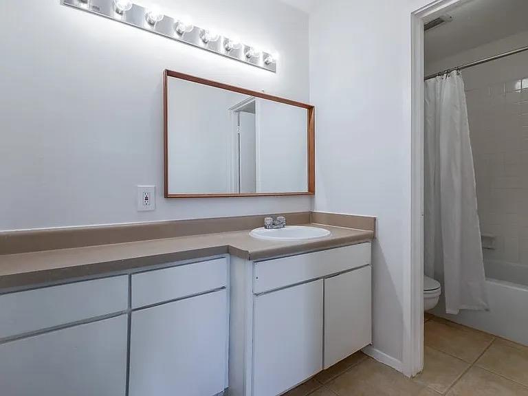 3431 North Hills Dr #103 Property Photo 15