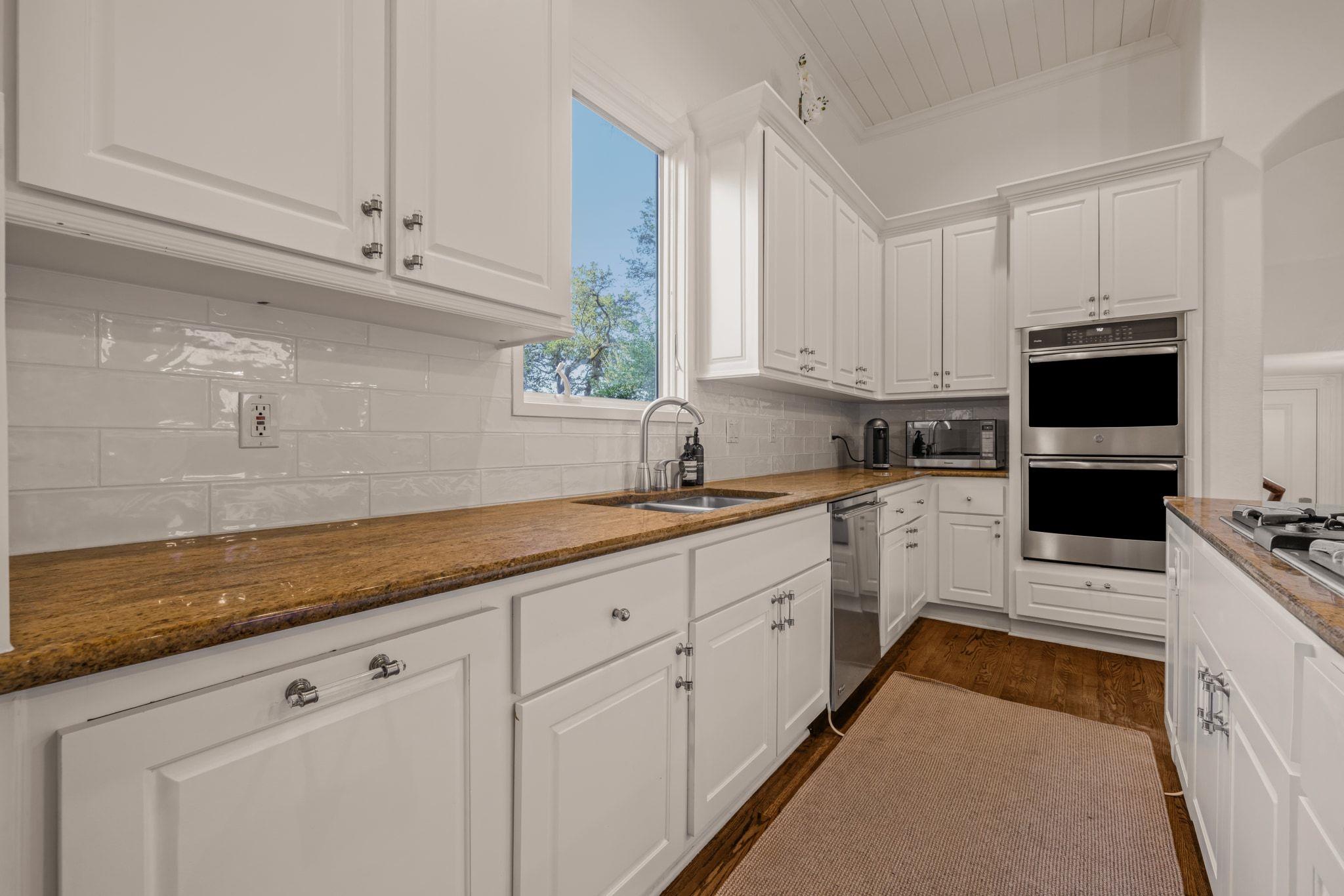 2703 Mccullough St Property Photo 16