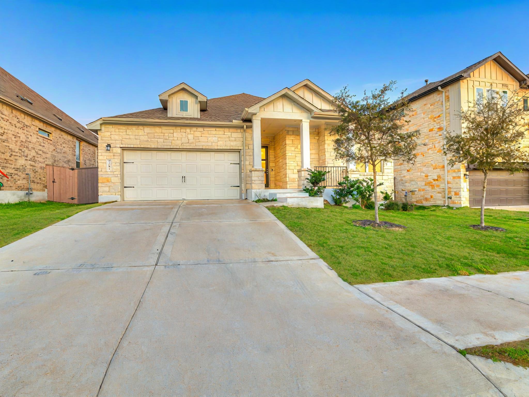 281 Independence Dr Property Photo